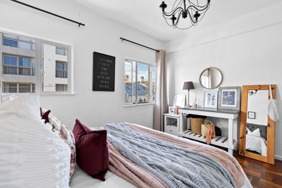 1 Bedroom Property for Sale in Green Point Western Cape